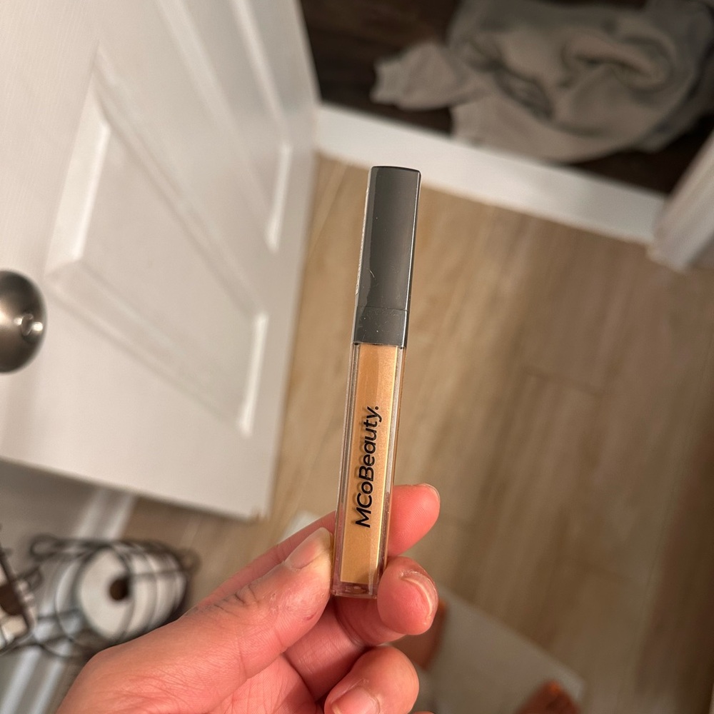 Mco beauty concealer